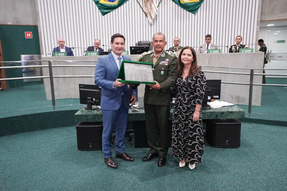 Marcos Sobreira, Gen. Montenegro E Ana Cláudia (6)