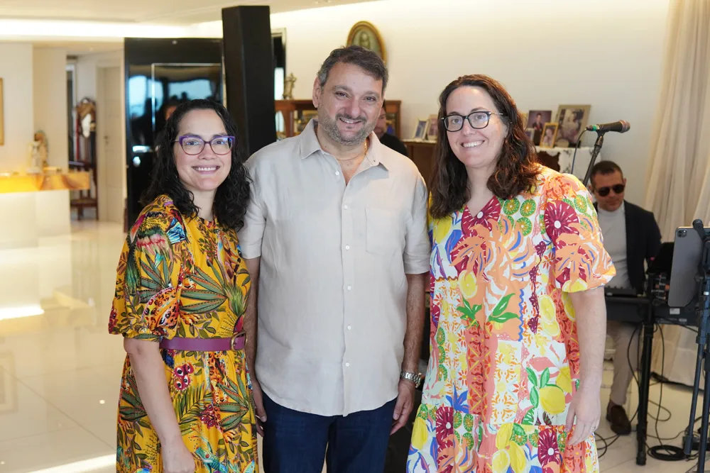 Mariana E Patriolino Dias, E Elisabeth Smith