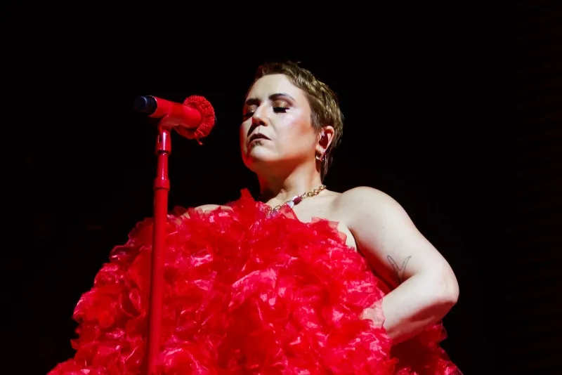 Maria Rita revisita o legado de Elis Regina e divide o palco com o filho Antônio em São Paulo