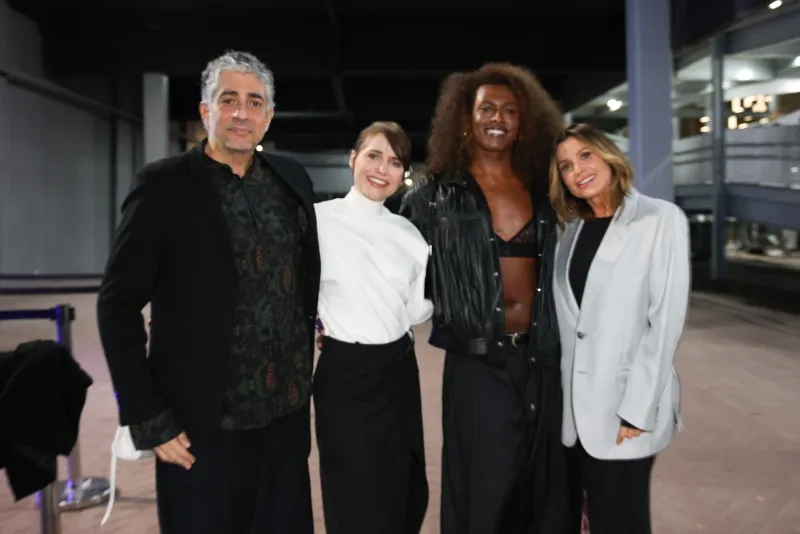LUX Tour - Rosalía estreia nova turnê no Brasil com participação de Marina Sena no palco e famosos na Farmasi Arena