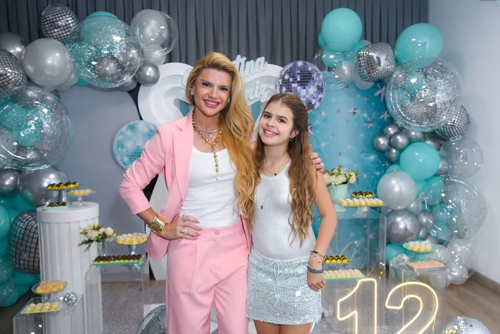 Mirella E Valentina Muniz 983
