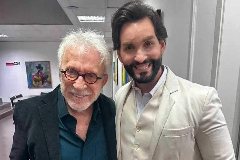 Philipe Dantas e Moacyr Franco emocionam público com clássicos no Cineteatro São Luiz
