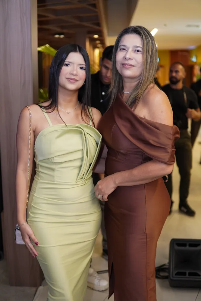 Natália E Luciana Monteiro