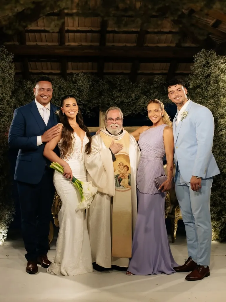 O Maior Sonho De Todo Pai E De Toda Mãe é Ver Seus Filhos Felizes. Hoje, Casamos O Nosso Filho @