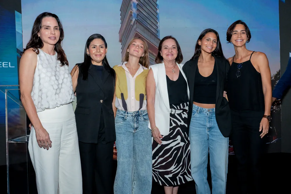 Patrícia, Bia, Cecília, Ana Maria, Giovana E Karine Studart