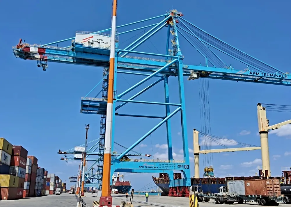 Porto do Pecém atrai investimentos de empresa de logística e comércio exterior