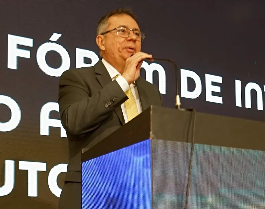Assembleia concede o Título de Cidadão Cearense ao empresário Ranieri Leitão