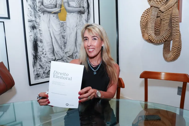 Raquel Machado reúne nomes do meio jurídico em lançamento de novo livro