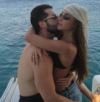 Romana Novais e Alok aproveitam dias de verão a dois em Mykonos