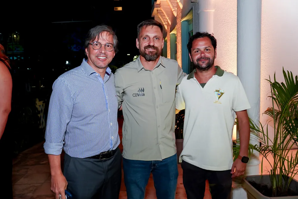 Rômulo Alexandre Soares, Daniel Azevedo E Davi Gomes