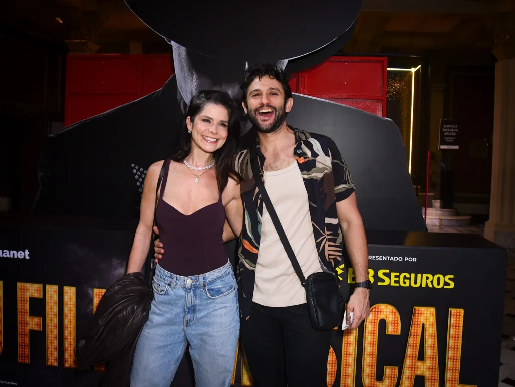 Samara Felippo E Namorado 2213