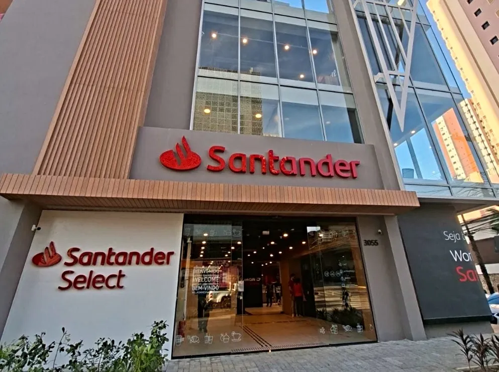 Santander em Fortaleza recebe eventos sobre economia e inteligência financeira