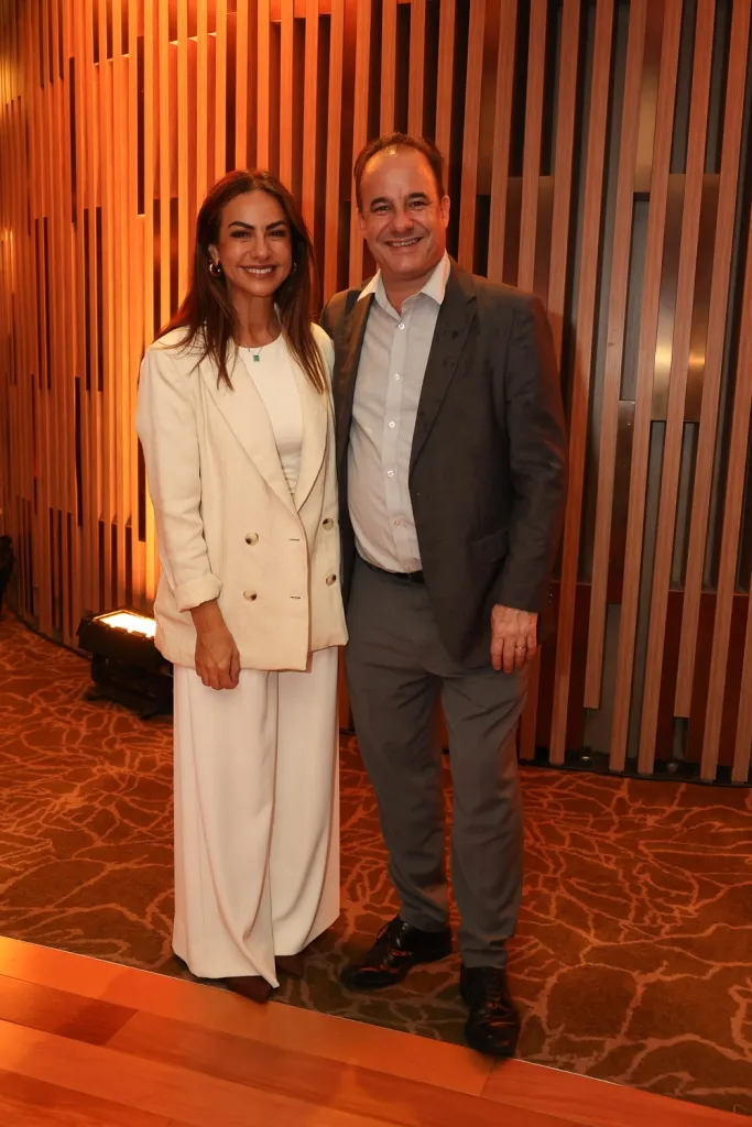 Shirley E Frédéric Monnier