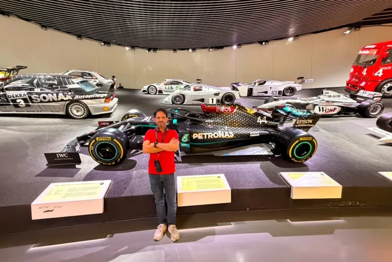 Paixão Sobre Rodas - Silvio Montezuma celebra aniversário na Europa com roteiro dedicado à cultura automotiva