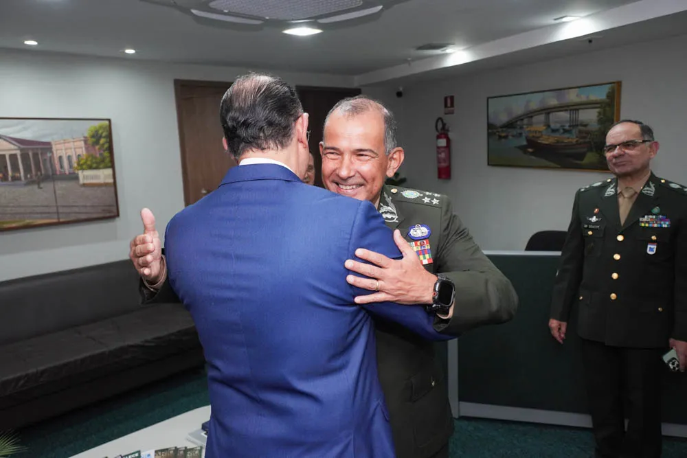 Tácito Vasconcelos Vieira E Gen. Montenegro (2)