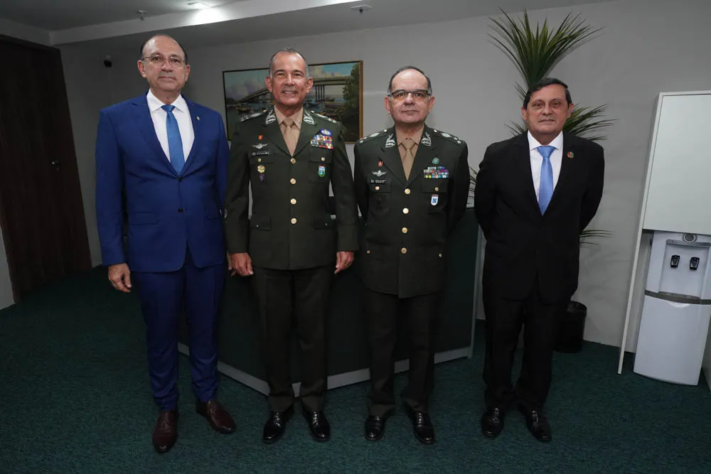 Tácito Vasconcelos Vieira, Gen. Montenegro, Gen. Barreto E Cel. Menezes (4)