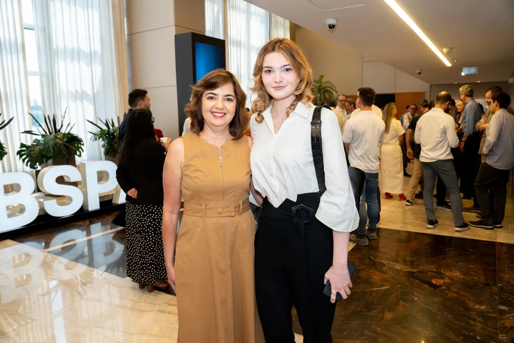 Tatiana Belem E Anike Marconi