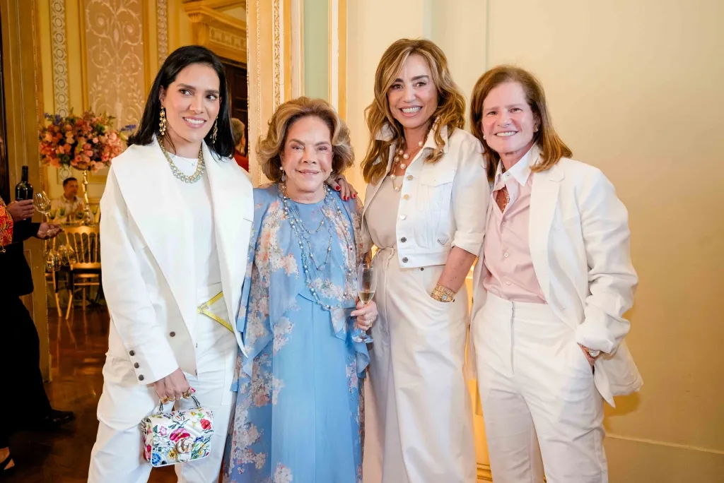 Thais Araujo Regina Rique Paula Barcellos Maria Geyer Msa 0914