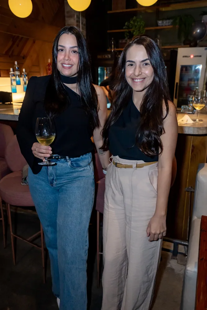 Thaisa Cavalcante E Germana Teles