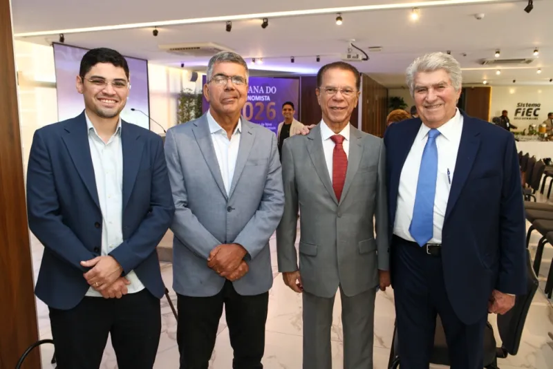 NOVO CICLO - Célio Fernando toma posse na presidência da Academia Cearense de Economia
