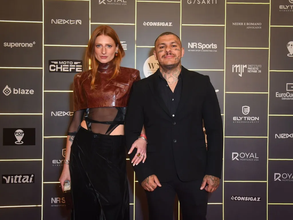 Toguro E Julia Mendes 3968