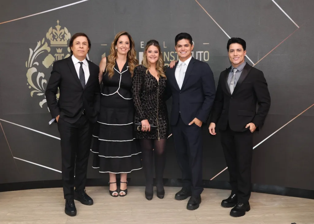 Tom Cavalcante E Família