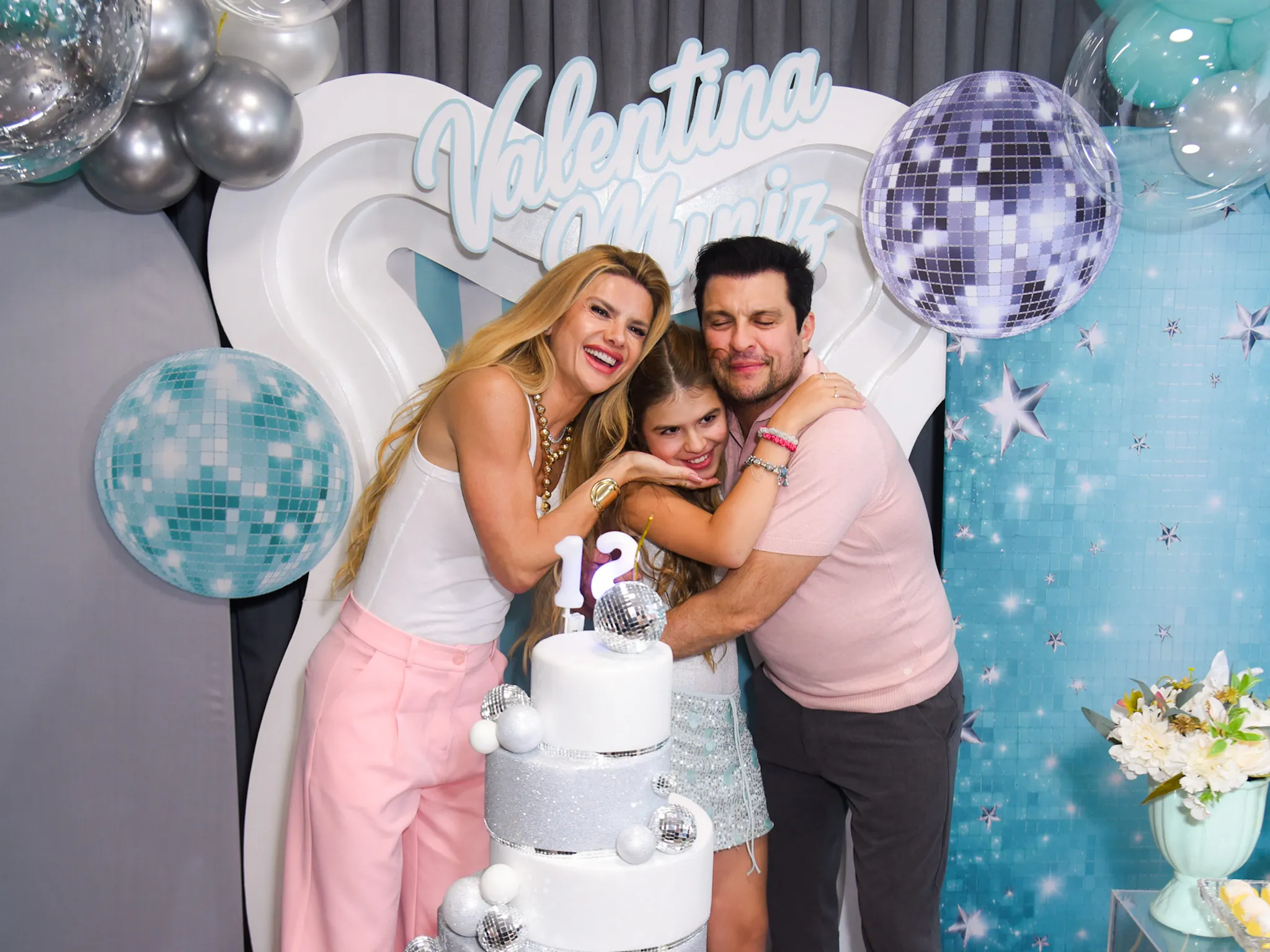 Filha de Mirella Santos e Ceará, Valentina Muniz comemora os 12 anos em festa inspirada nas pistas de dança