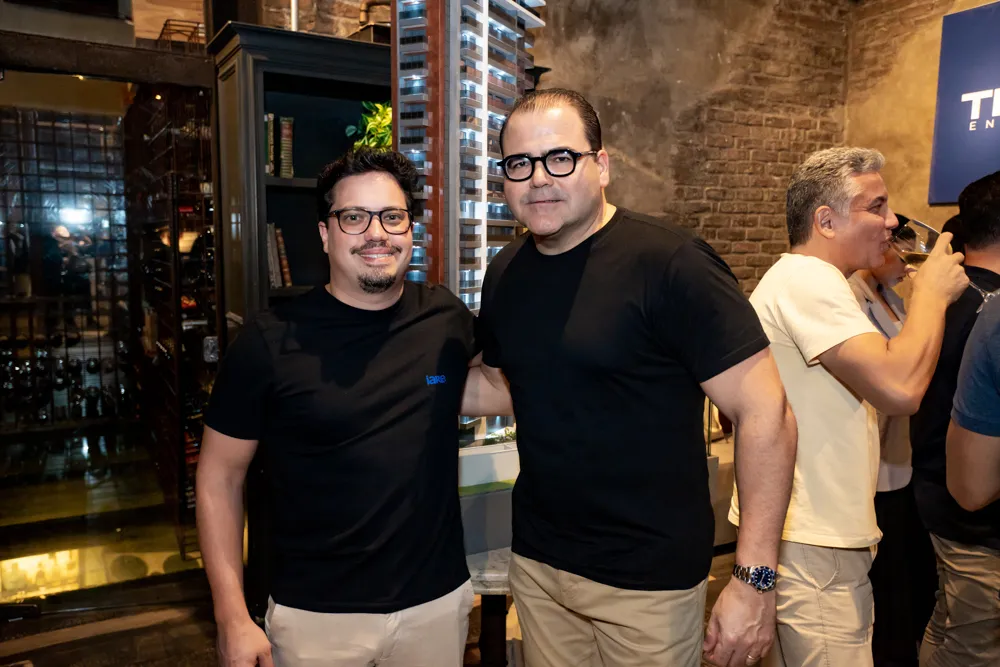 Victor Benevides E Luciano Neto