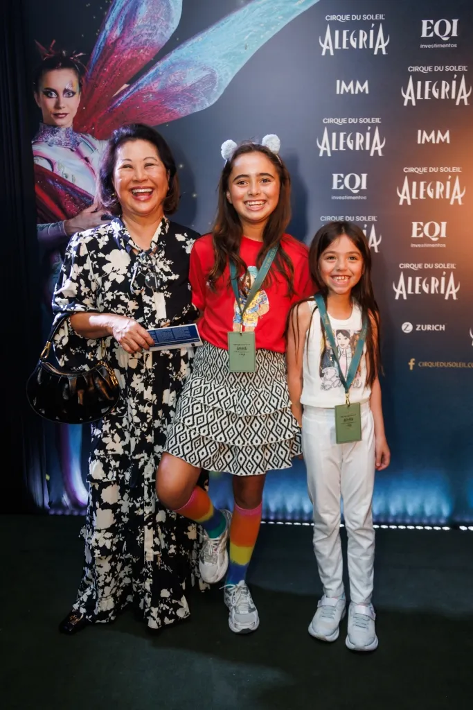 Zoe Sato Com A Avó Kika E A Prima Manuela
